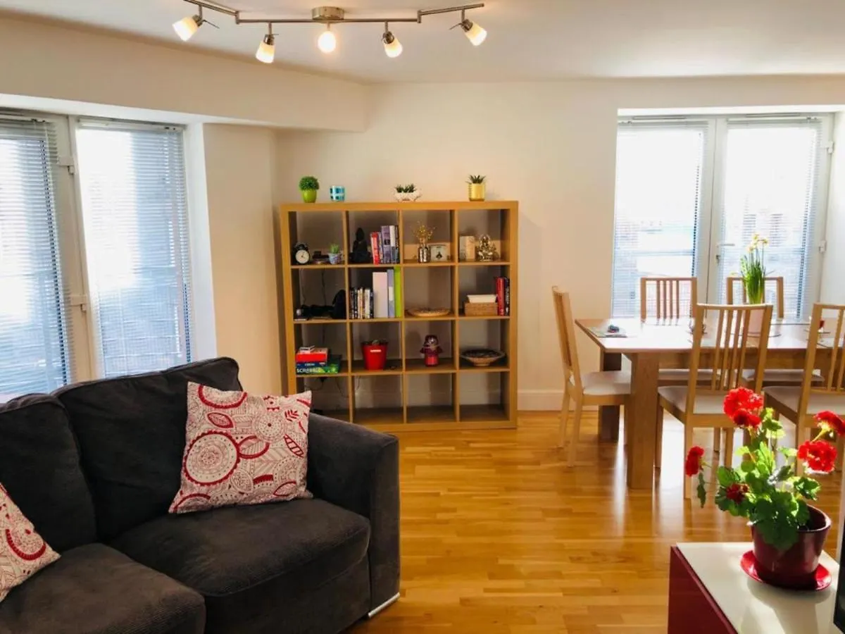 Remarkable 2 Bed Apartment In Edinburgh United Kingdom
