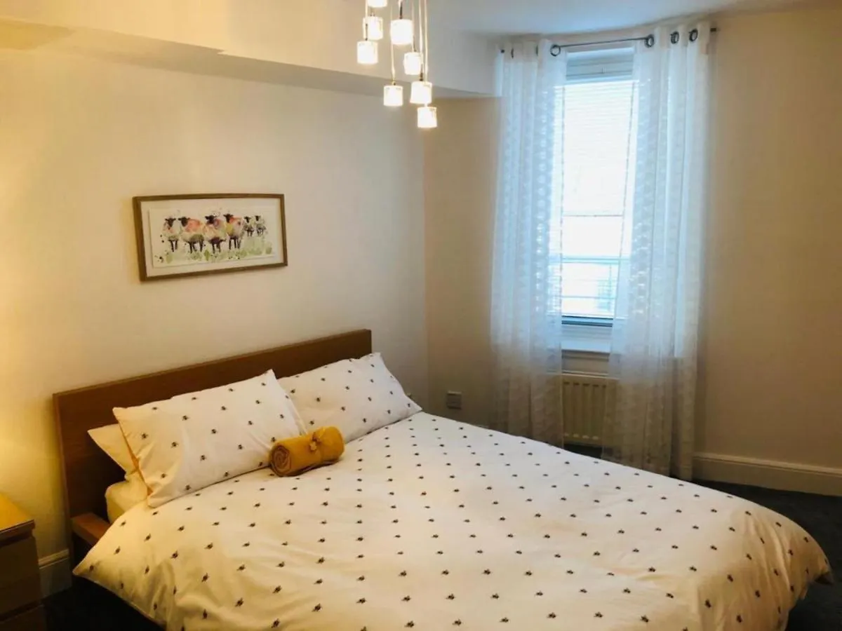 Remarkable 2 Bed Apartment In Edinburgh 0*,  United Kingdom