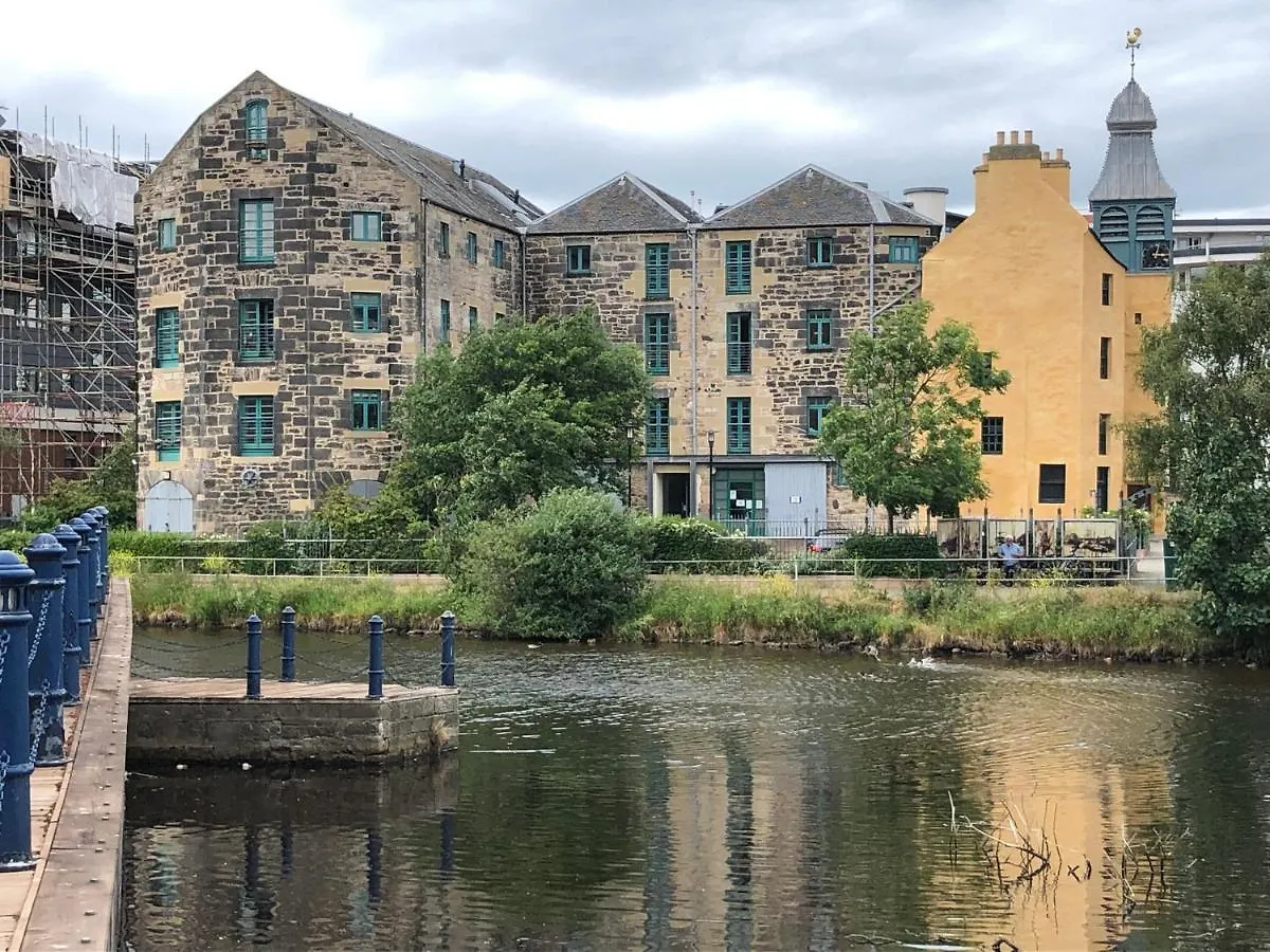 Remarkable 2 Bed Apartment In Edinburgh